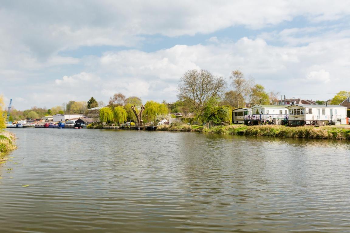 Riverside cottage Evesham Exteriör bild